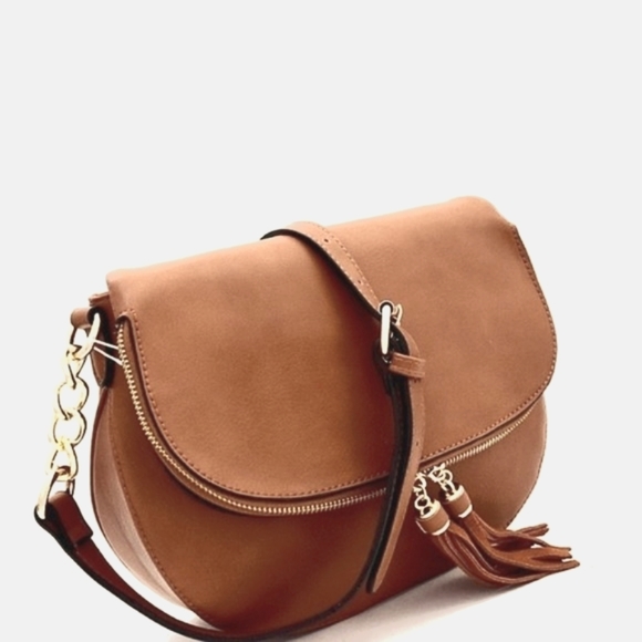 NWT Isabelle Vegan Saddle Crossbody Bag - Picture 1 of 4
